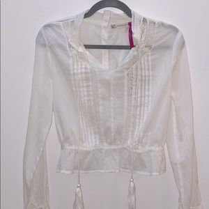 New Chelsea & Violet White Button Back Blouse